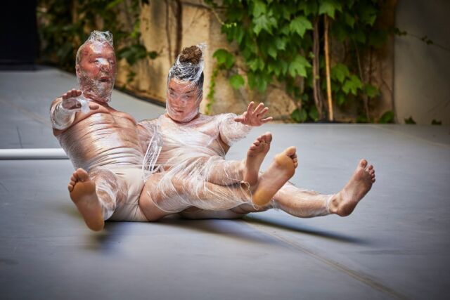 AY-ROOP [CIRQUE EN CRÉATION] 🔵 Semaine lilloise pour la compagnie Gueule-Juglair qui sera à Le Prato, Pôle National Cirque à Lille samedi 3 décembre avec Plastic Platon pour le Banquet de la Saint-Sida et mardi 6 décembre à 20h avec Dicklove ! 😎🌞
👉 Informations et réservations : https://leprato.fr/programmation-2/#Programmation
